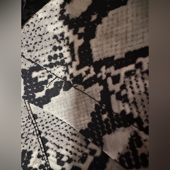 SHEIN Snakeskin Duster Kimono - Picture 11 of 14